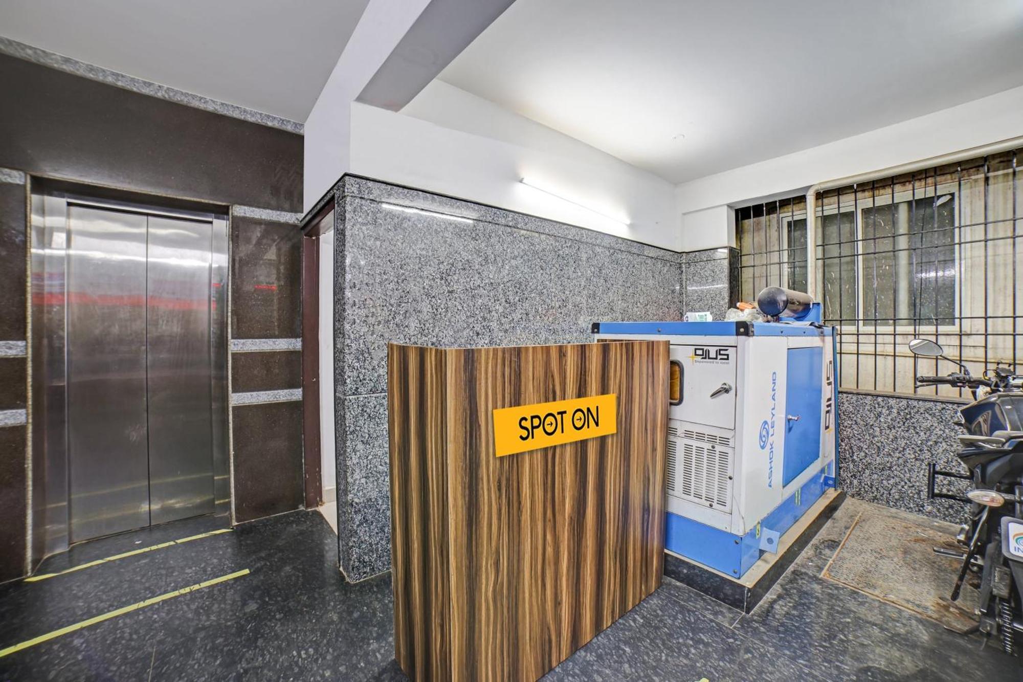 Spot On 81164 San International Hotel Bangalore Exterior foto